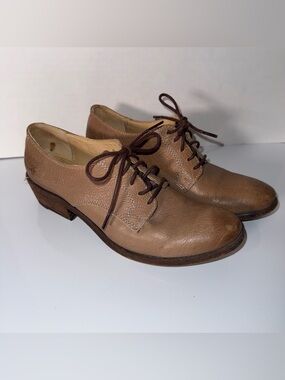 FRYE Carson Oxford leather lace up heeled dark academia bootie’s 7.5
